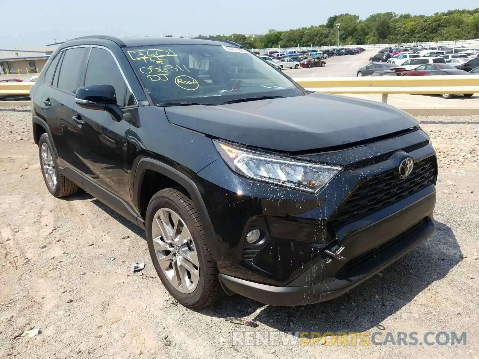 1 Photograph of a damaged car JTMC1RFV0LD056311 TOYOTA RAV4 2020