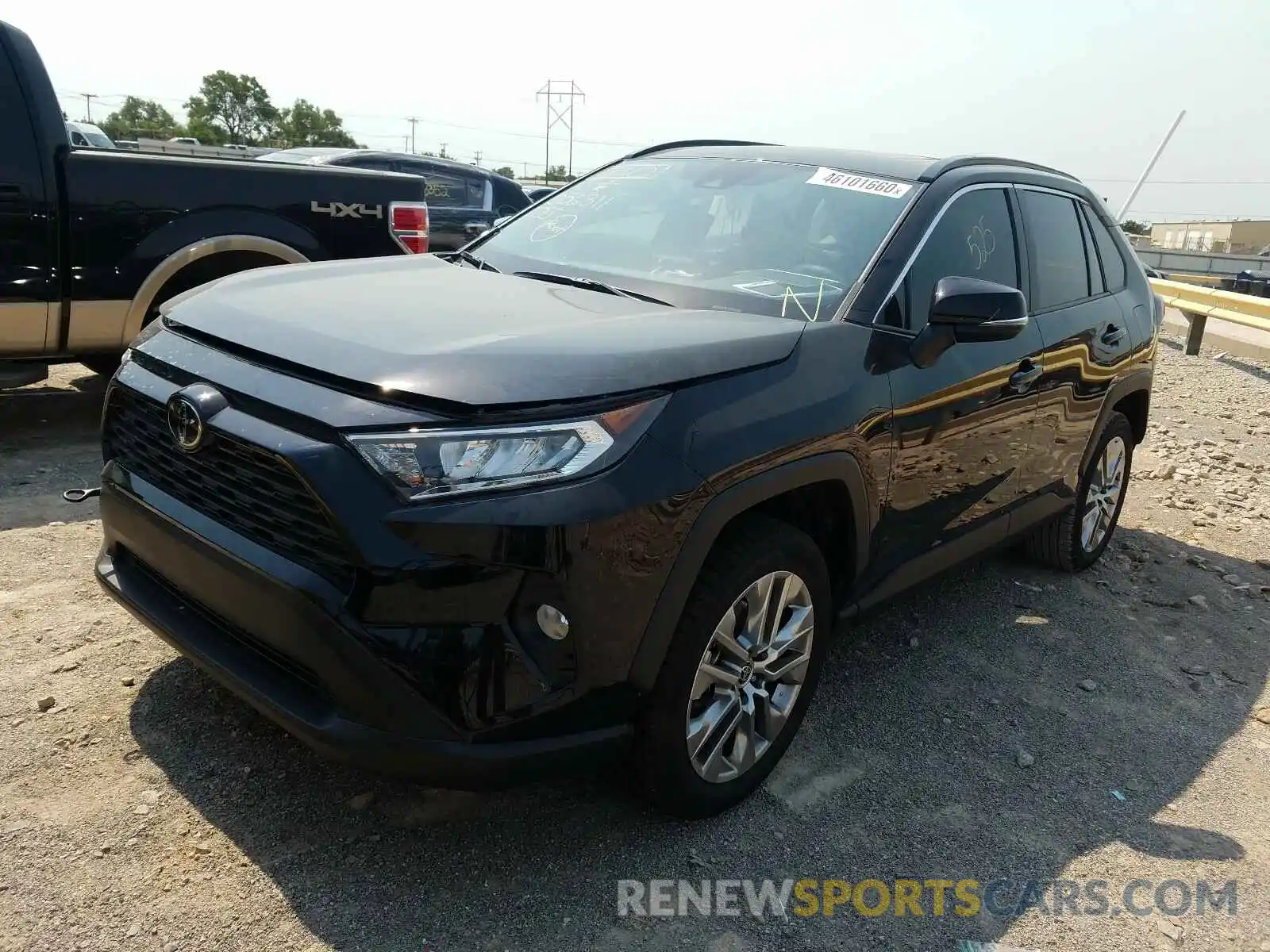 2 Photograph of a damaged car JTMC1RFV0LD056311 TOYOTA RAV4 2020