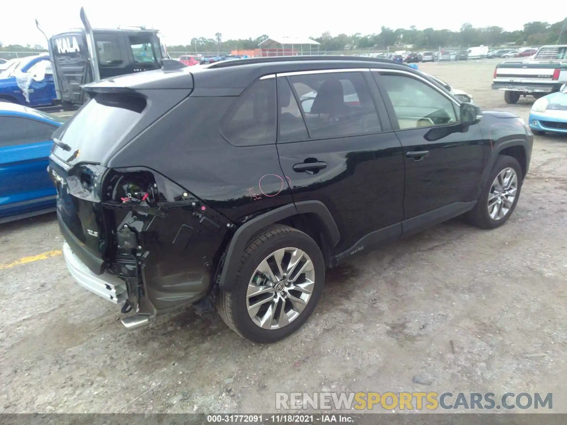 4 Photograph of a damaged car JTMC1RFV0LD518981 TOYOTA RAV4 2020