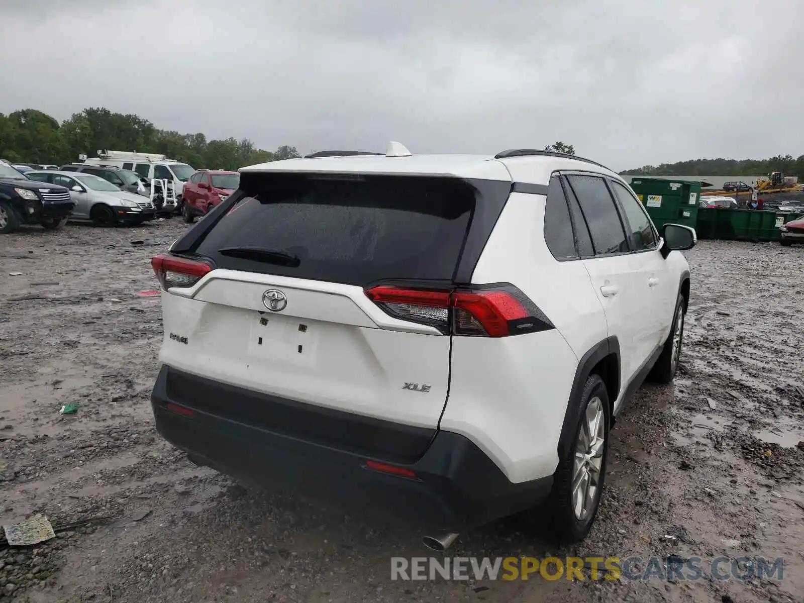 4 Photograph of a damaged car JTMC1RFV1LD042529 TOYOTA RAV4 2020