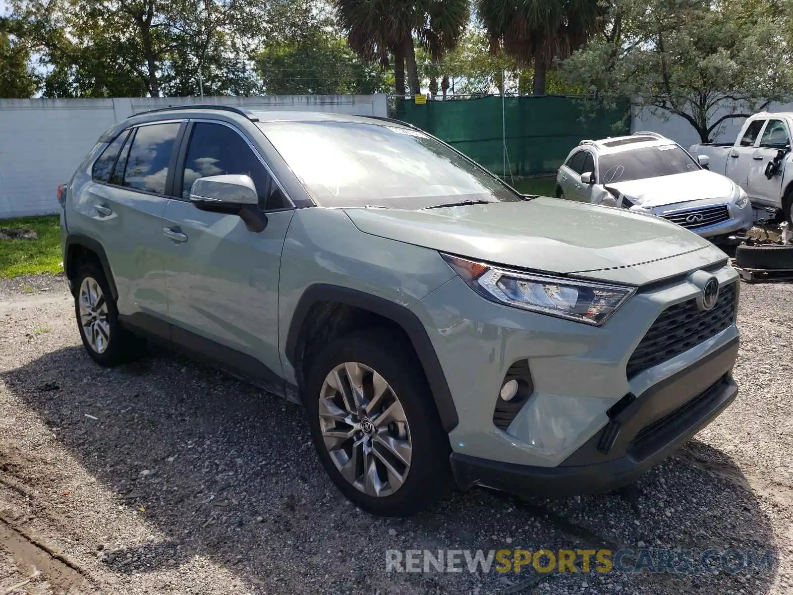 1 Photograph of a damaged car JTMC1RFV1LD518374 TOYOTA RAV4 2020