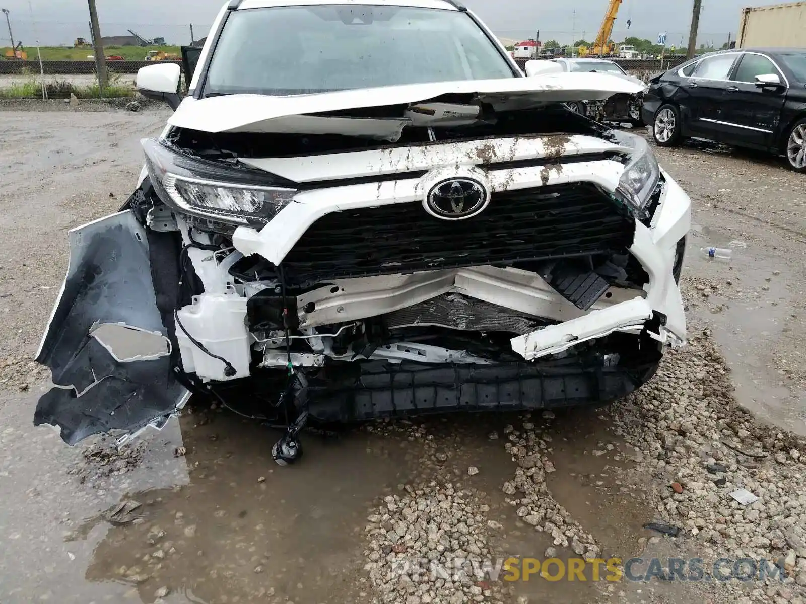 9 Photograph of a damaged car JTMC1RFV1LD518777 TOYOTA RAV4 2020
