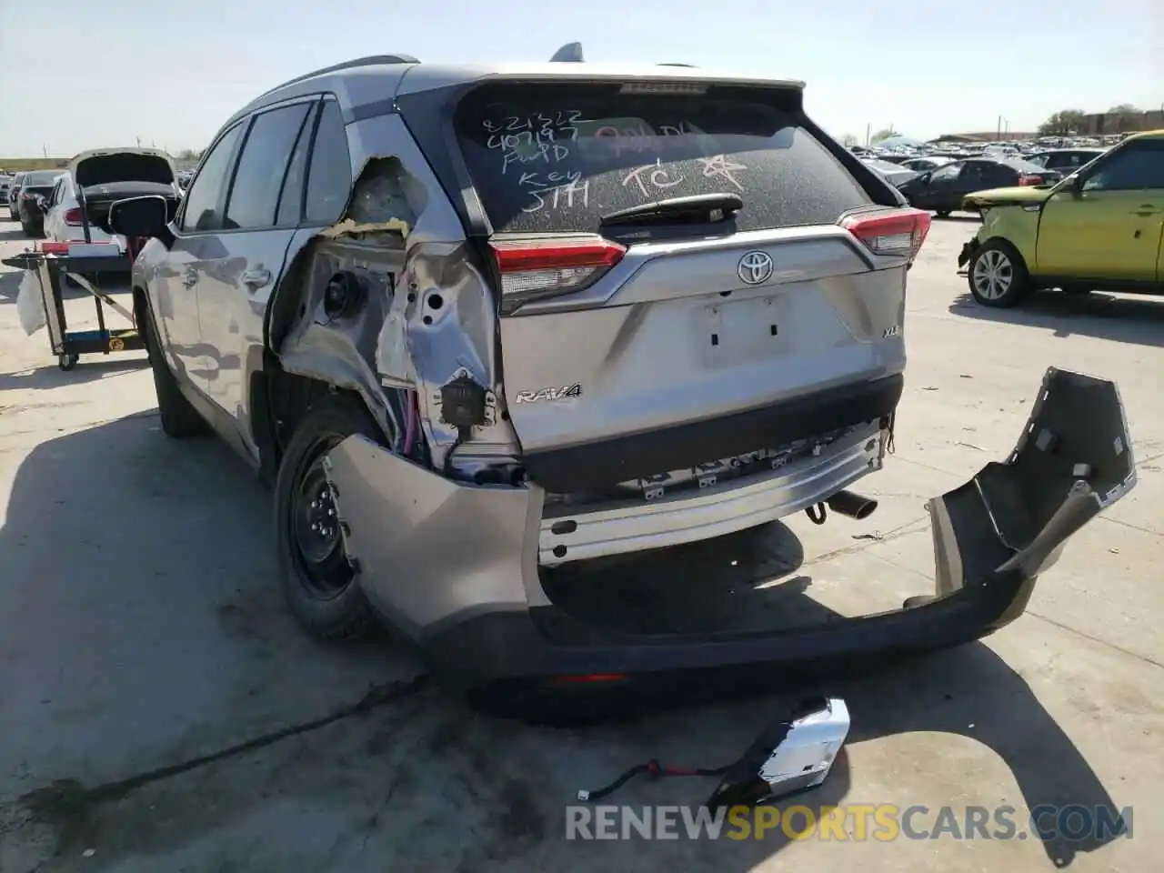 3 Photograph of a damaged car JTMC1RFV1LD520500 TOYOTA RAV4 2020