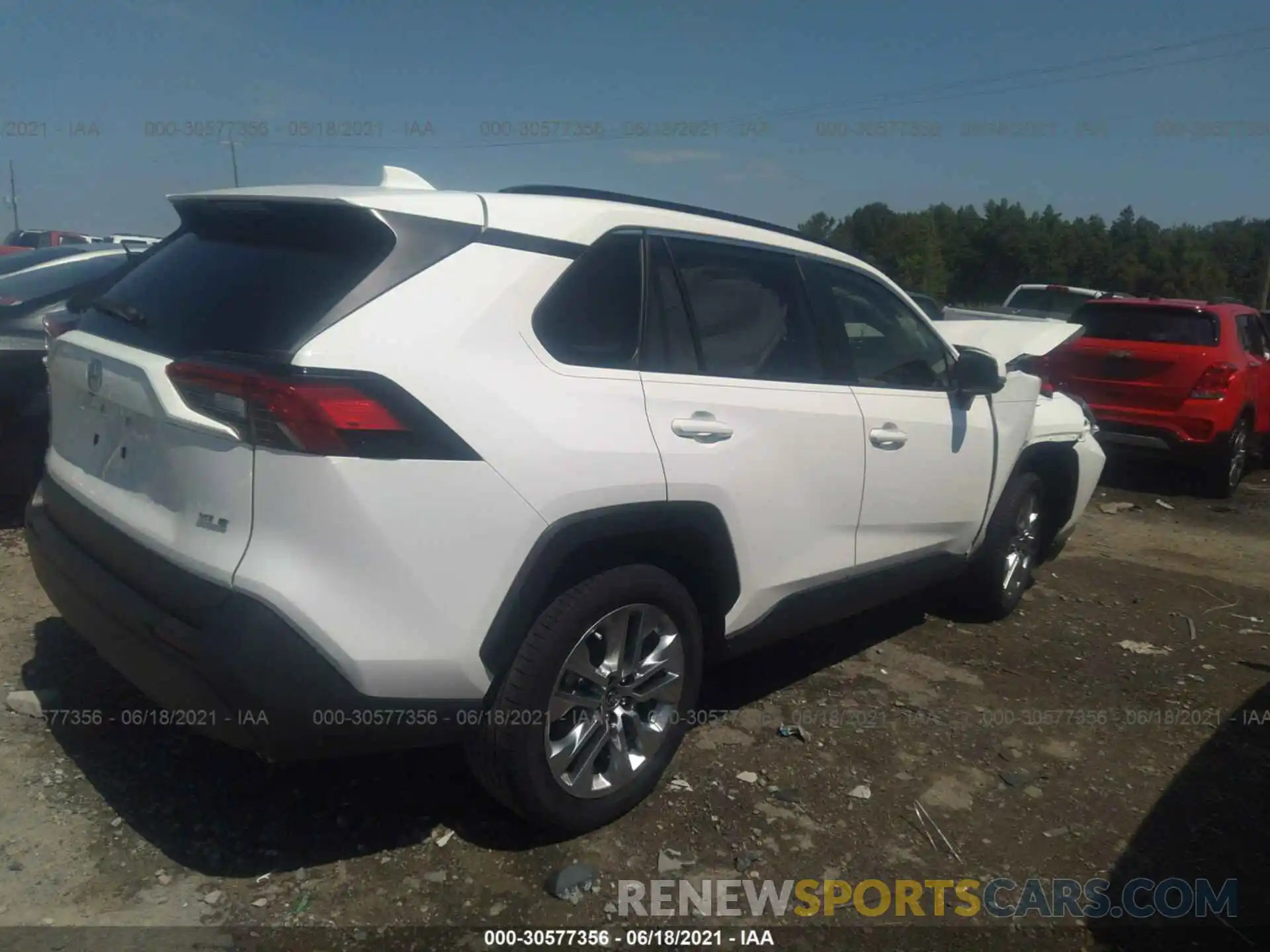 4 Photograph of a damaged car JTMC1RFV2LD046413 TOYOTA RAV4 2020