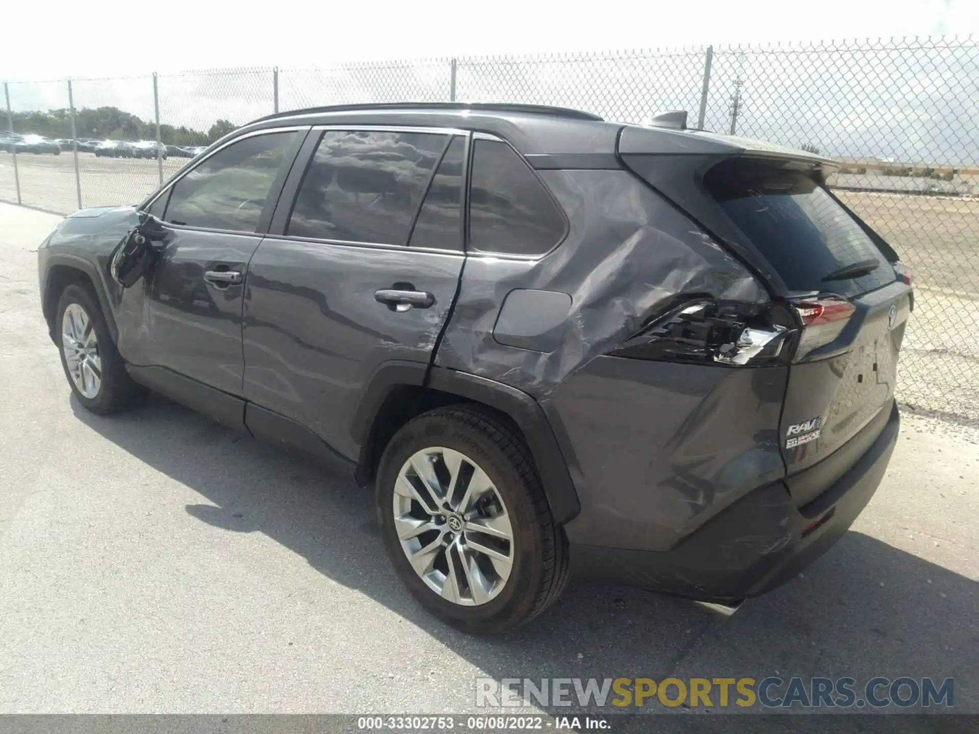 3 Photograph of a damaged car JTMC1RFV2LD048288 TOYOTA RAV4 2020