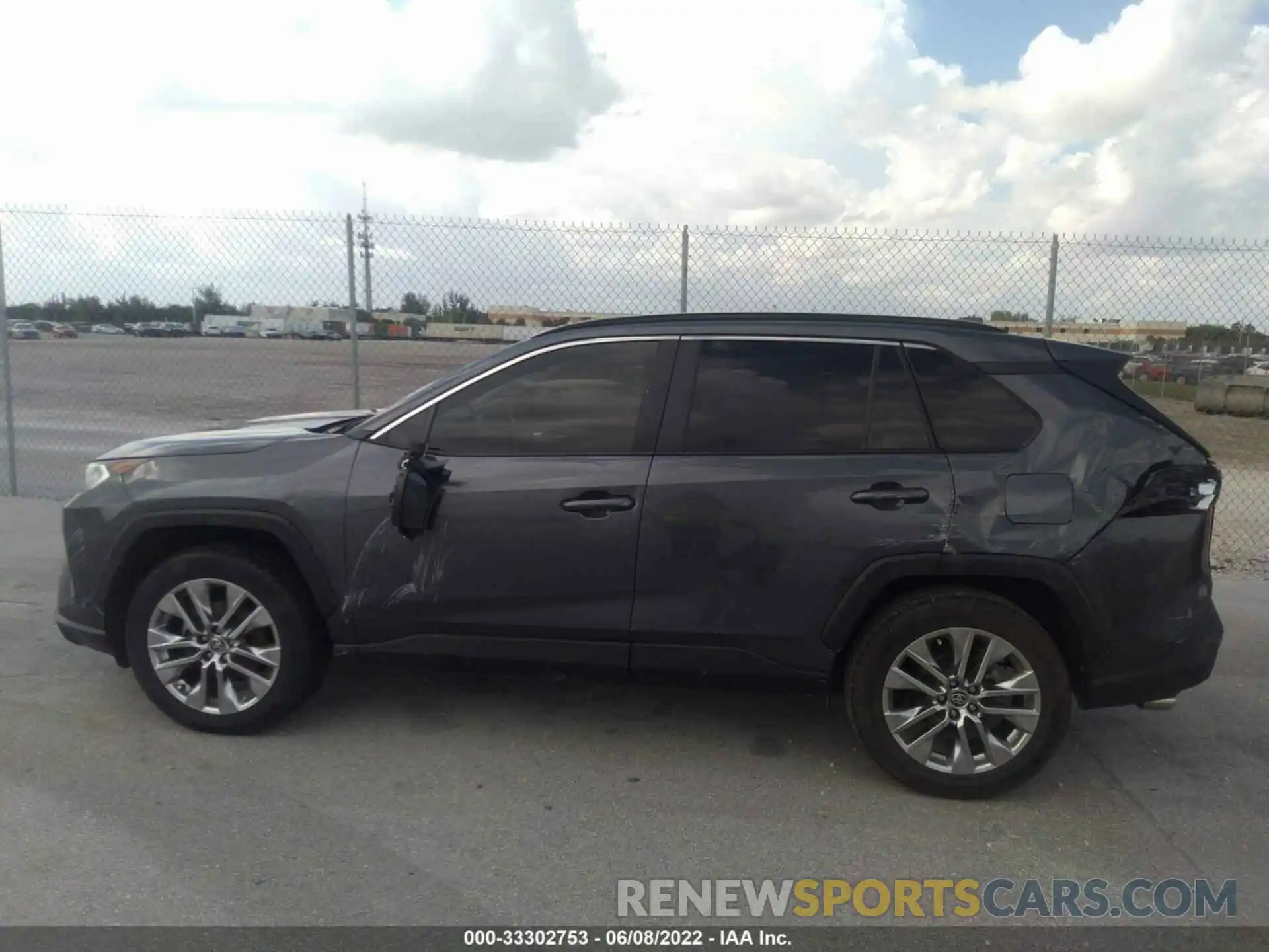 6 Photograph of a damaged car JTMC1RFV2LD048288 TOYOTA RAV4 2020