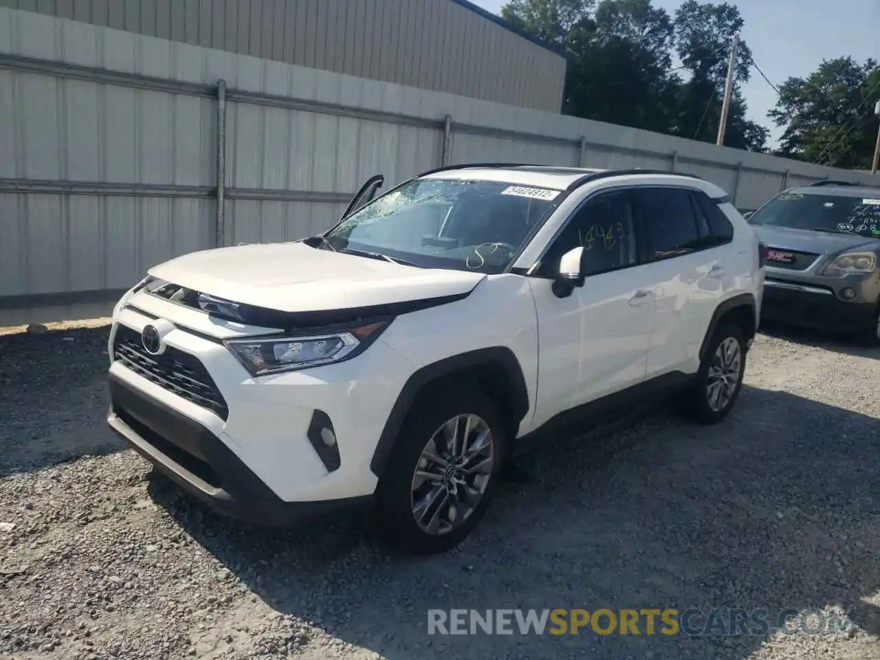 2 Photograph of a damaged car JTMC1RFV2LD055256 TOYOTA RAV4 2020