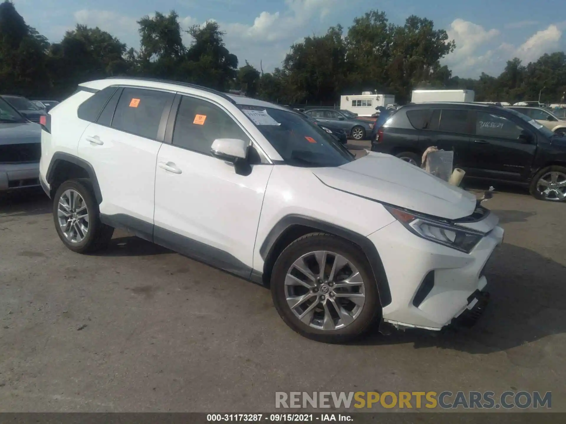 1 Photograph of a damaged car JTMC1RFV2LD519047 TOYOTA RAV4 2020