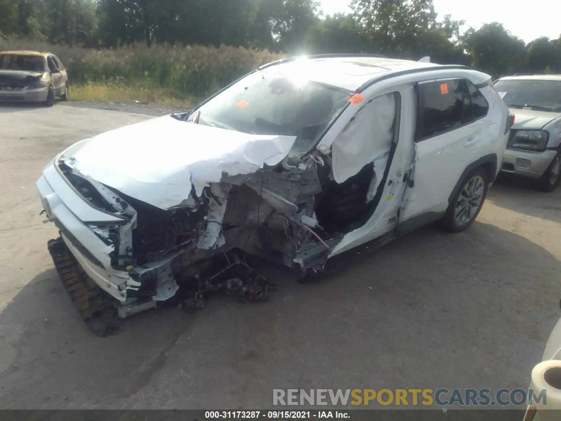 2 Photograph of a damaged car JTMC1RFV2LD519047 TOYOTA RAV4 2020