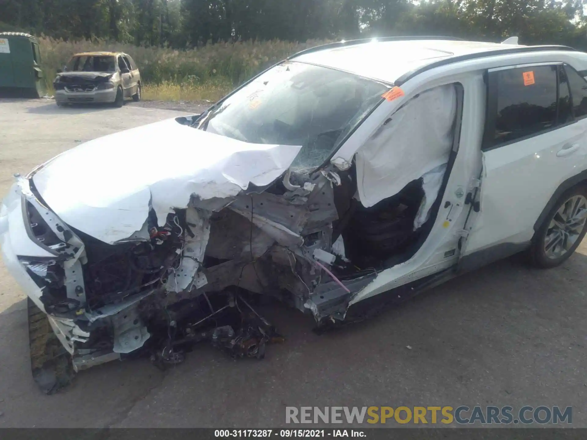 6 Photograph of a damaged car JTMC1RFV2LD519047 TOYOTA RAV4 2020