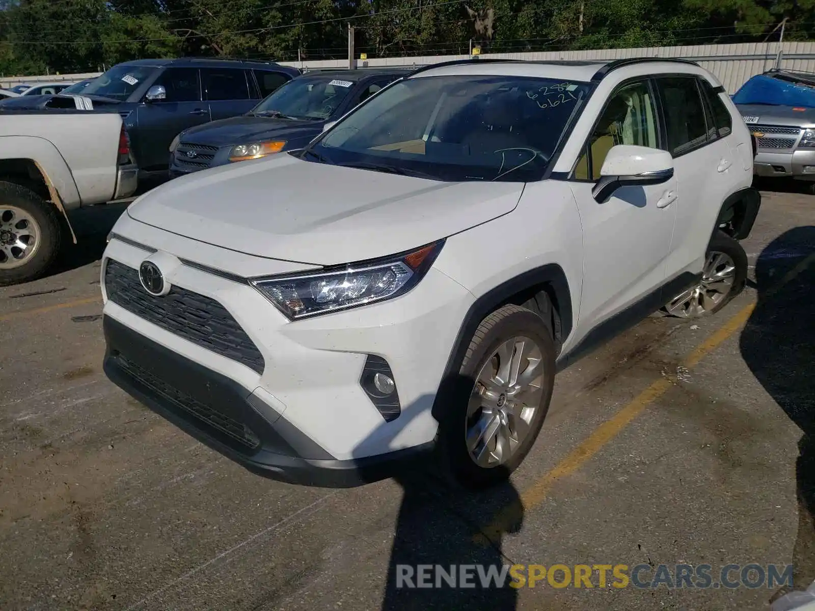 2 Photograph of a damaged car JTMC1RFV2LD520408 TOYOTA RAV4 2020