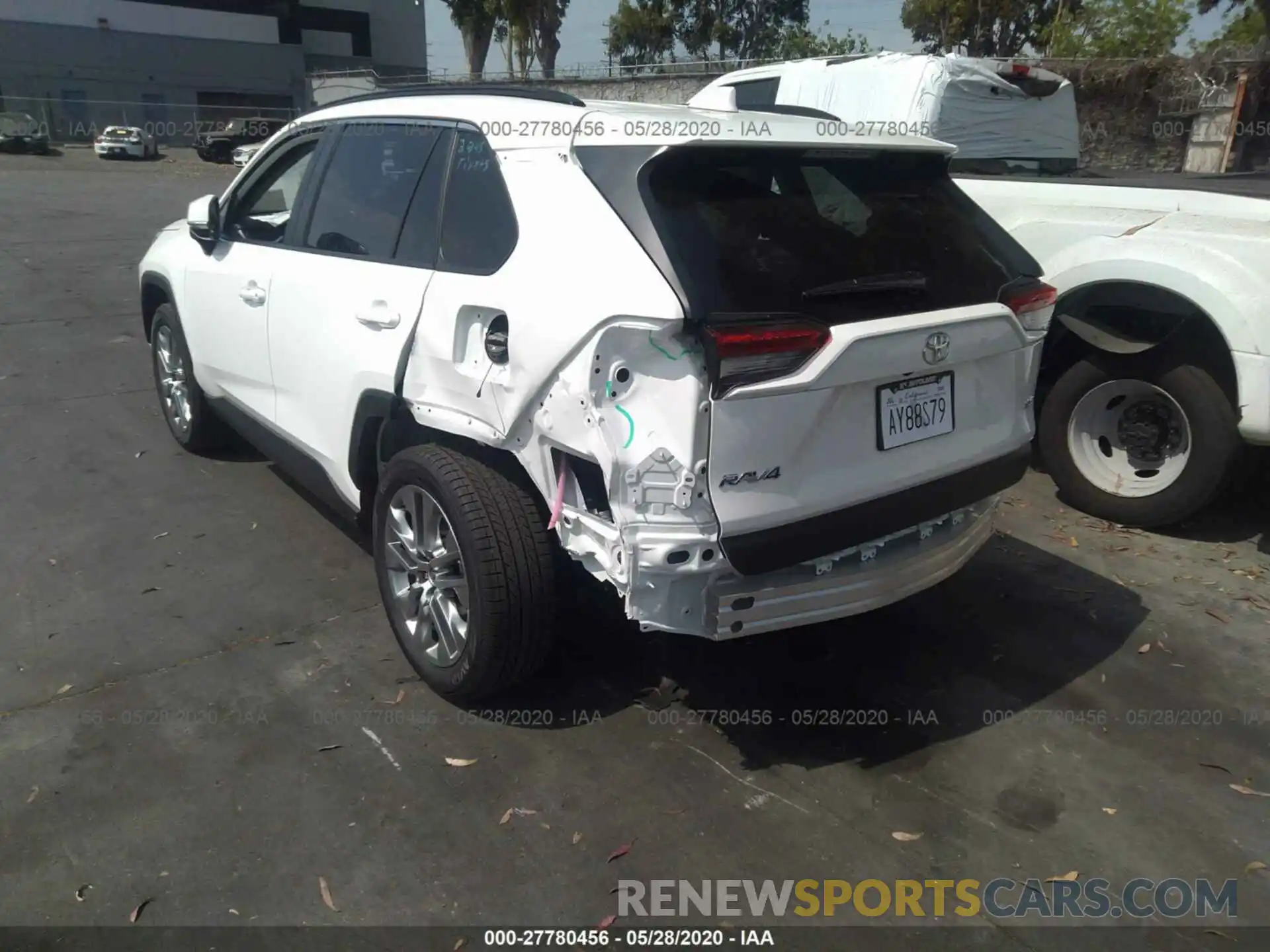 6 Photograph of a damaged car JTMC1RFV2LD520411 TOYOTA RAV4 2020