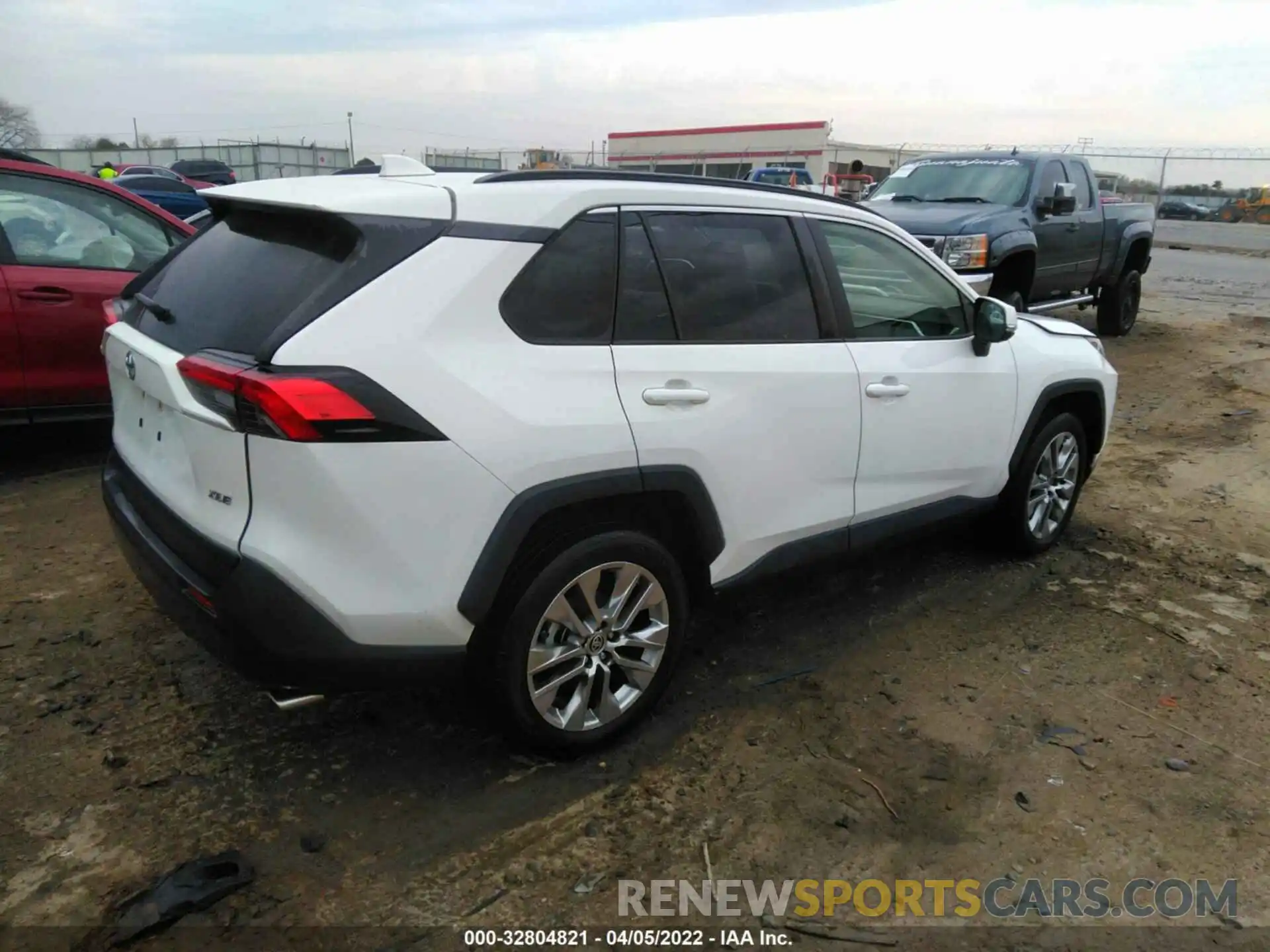 4 Photograph of a damaged car JTMC1RFV3LD049191 TOYOTA RAV4 2020