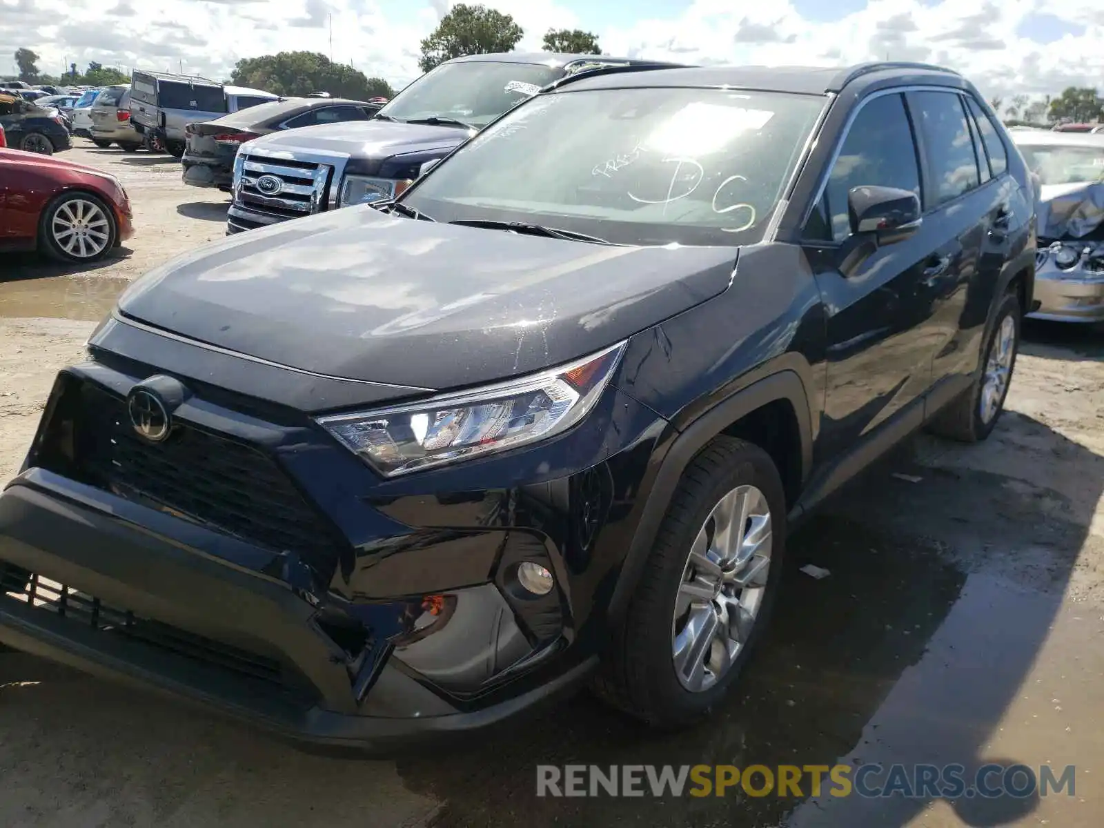 2 Photograph of a damaged car JTMC1RFV4LD043092 TOYOTA RAV4 2020