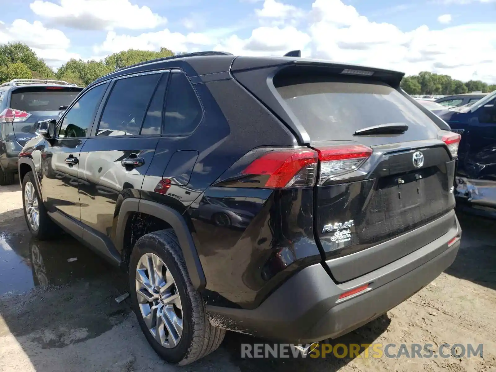 3 Photograph of a damaged car JTMC1RFV4LD043092 TOYOTA RAV4 2020