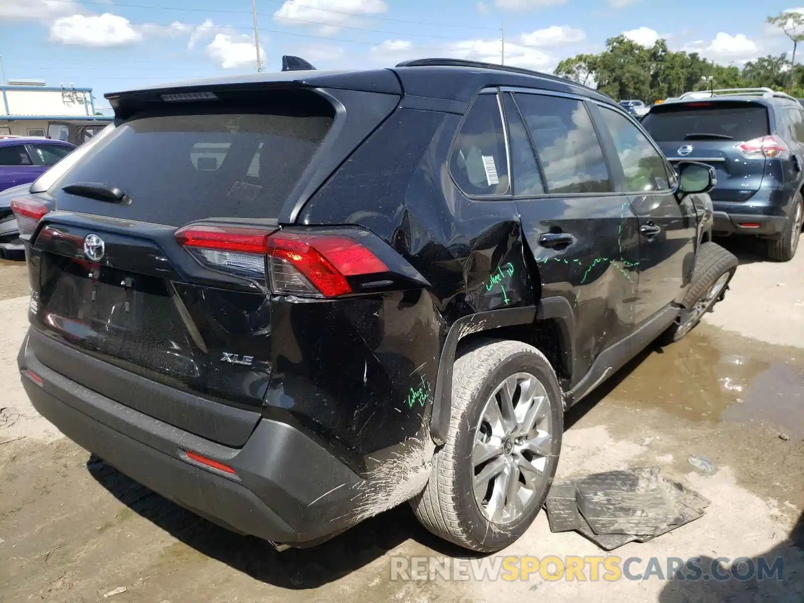 4 Photograph of a damaged car JTMC1RFV4LD043092 TOYOTA RAV4 2020