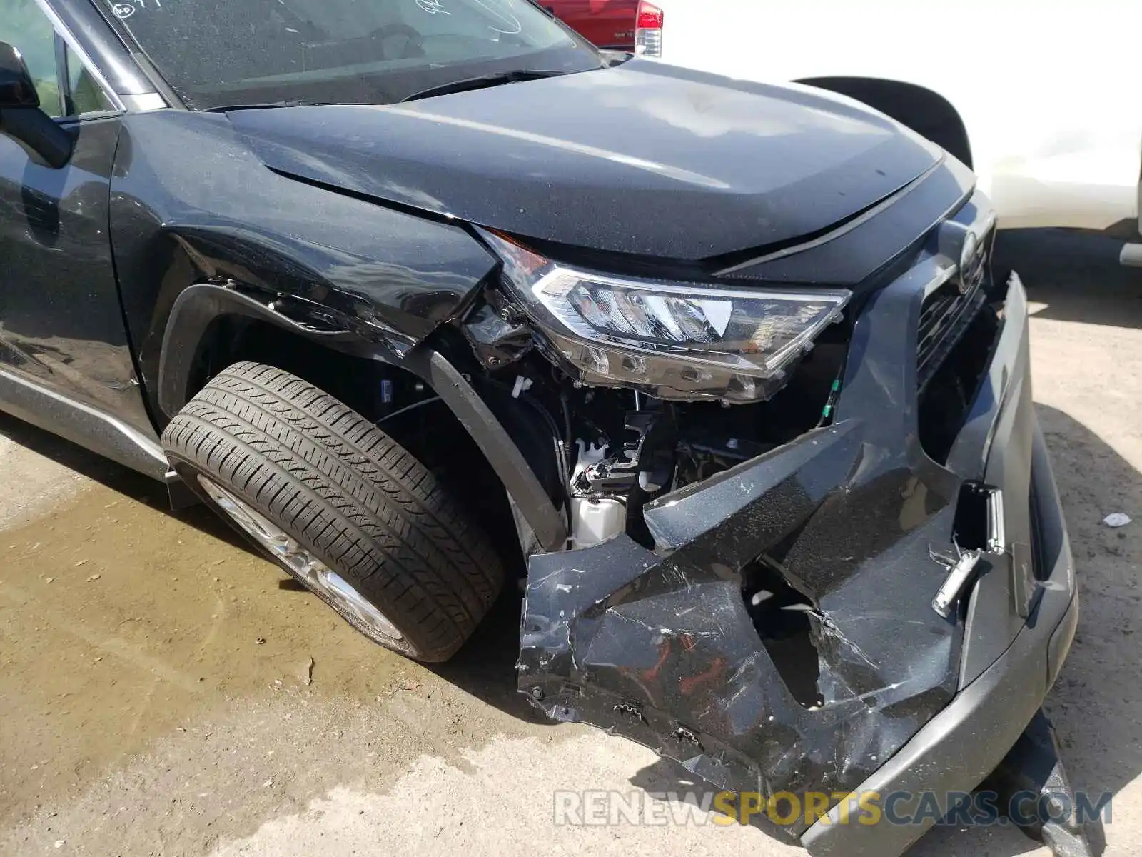 9 Photograph of a damaged car JTMC1RFV4LD043092 TOYOTA RAV4 2020