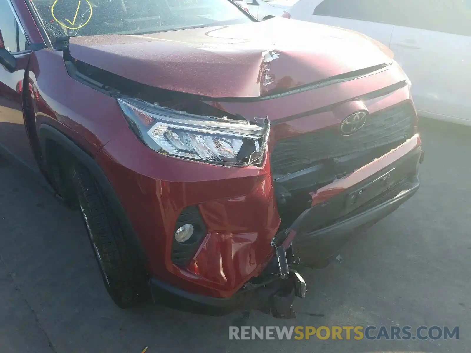 9 Photograph of a damaged car JTMC1RFV4LD044517 TOYOTA RAV4 2020