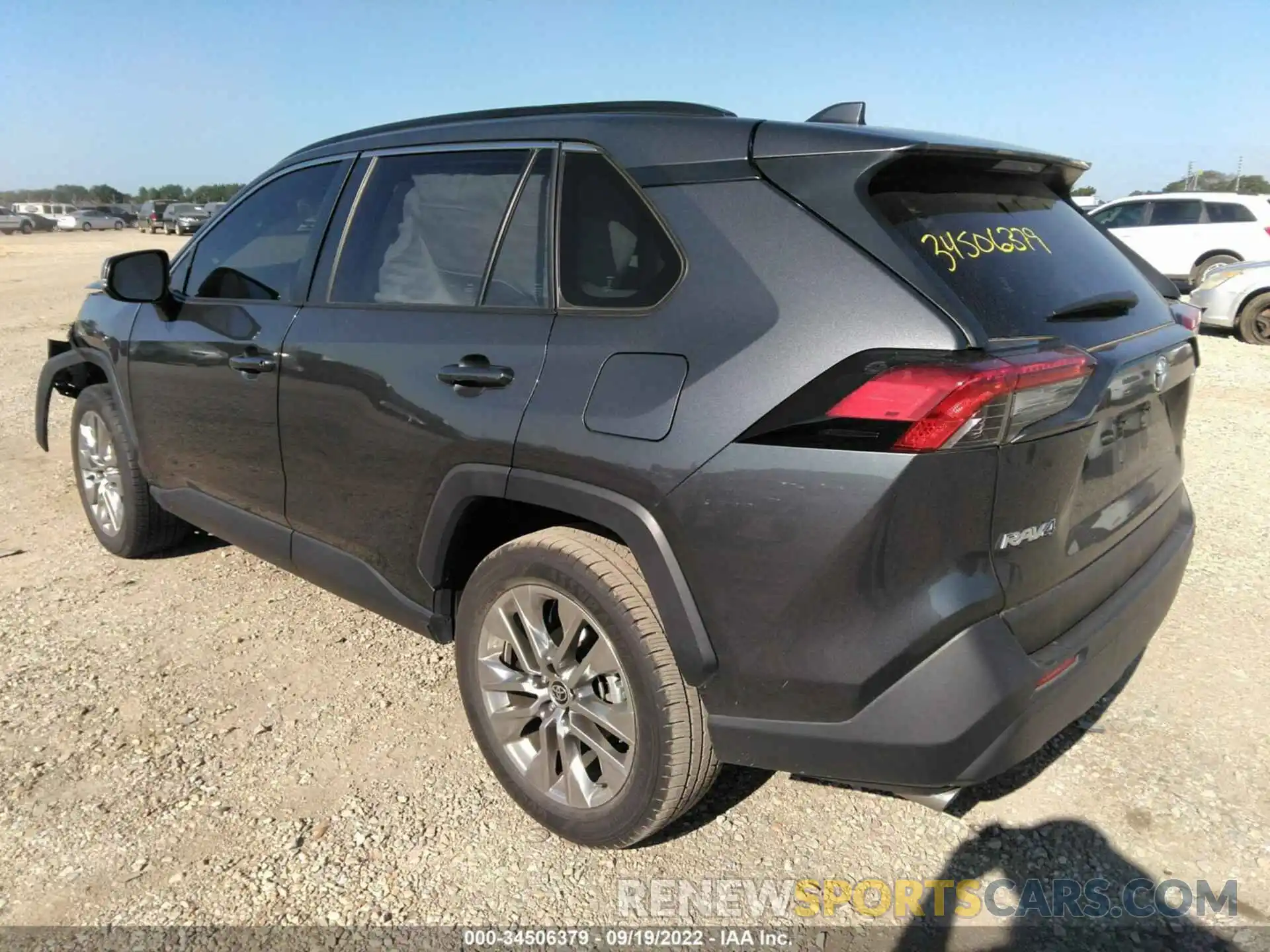 3 Photograph of a damaged car JTMC1RFV4LD057512 TOYOTA RAV4 2020