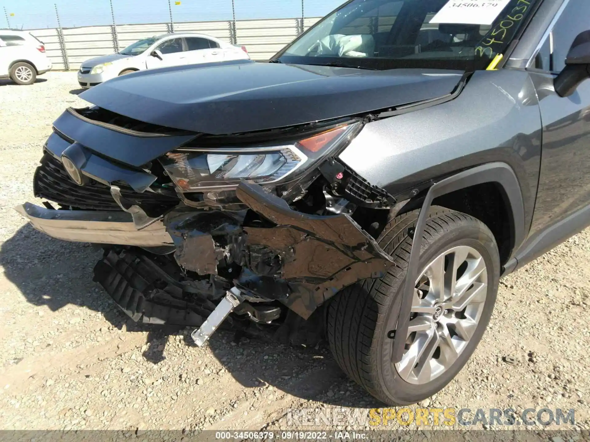 6 Photograph of a damaged car JTMC1RFV4LD057512 TOYOTA RAV4 2020