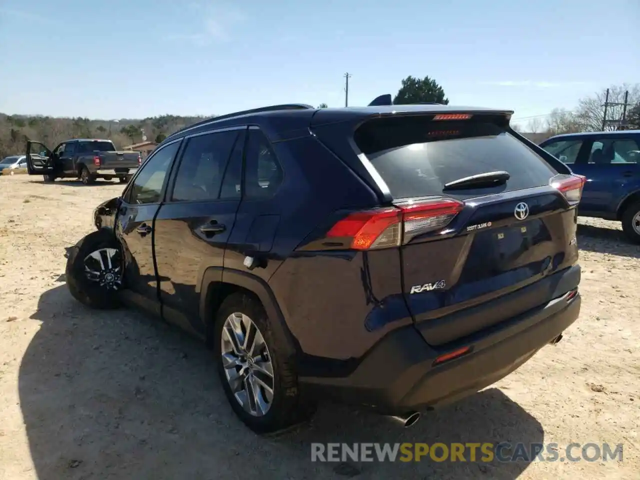 3 Photograph of a damaged car JTMC1RFV4LJ021420 TOYOTA RAV4 2020