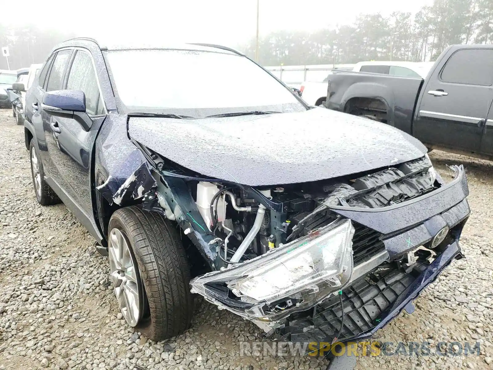 1 Photograph of a damaged car JTMC1RFV4LJ021854 TOYOTA RAV4 2020