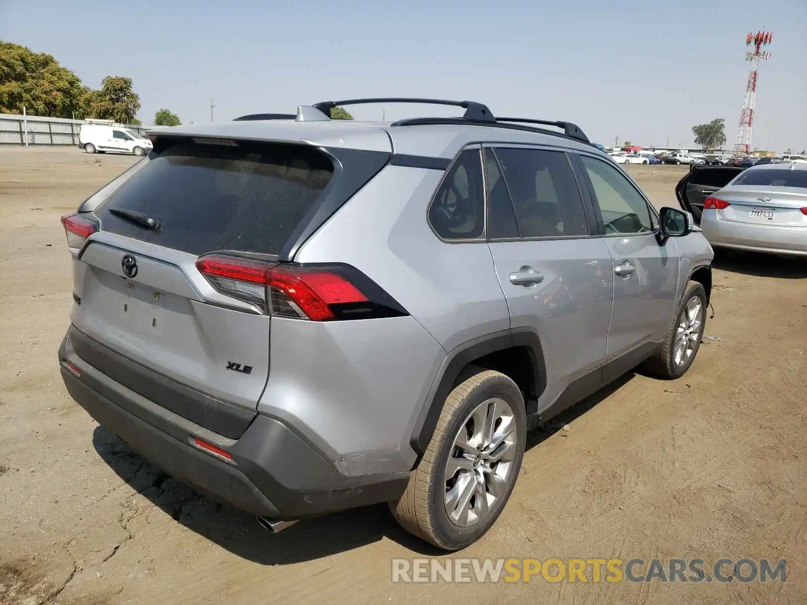 4 Photograph of a damaged car JTMC1RFV5LD045661 TOYOTA RAV4 2020