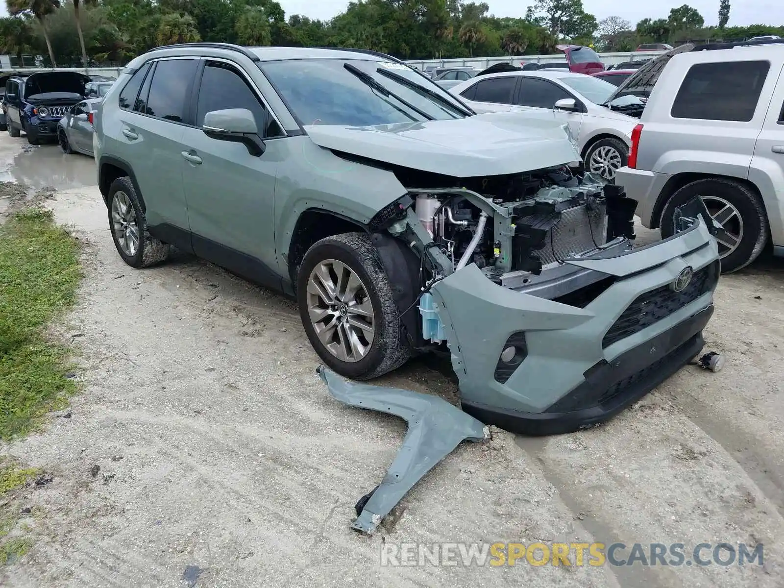 1 Photograph of a damaged car JTMC1RFV5LD519916 TOYOTA RAV4 2020