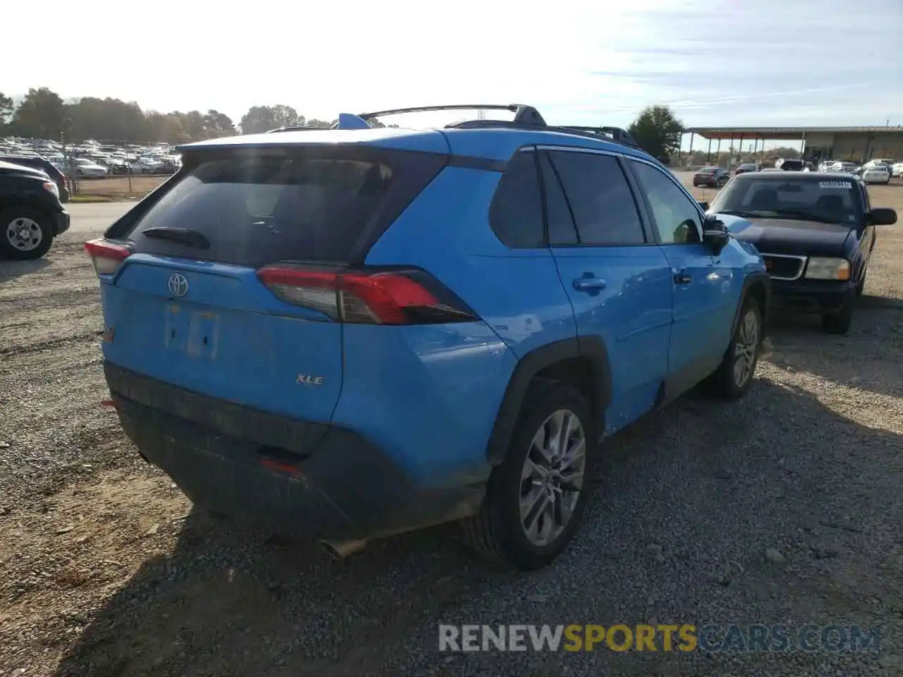 4 Photograph of a damaged car JTMC1RFV5LD520208 TOYOTA RAV4 2020