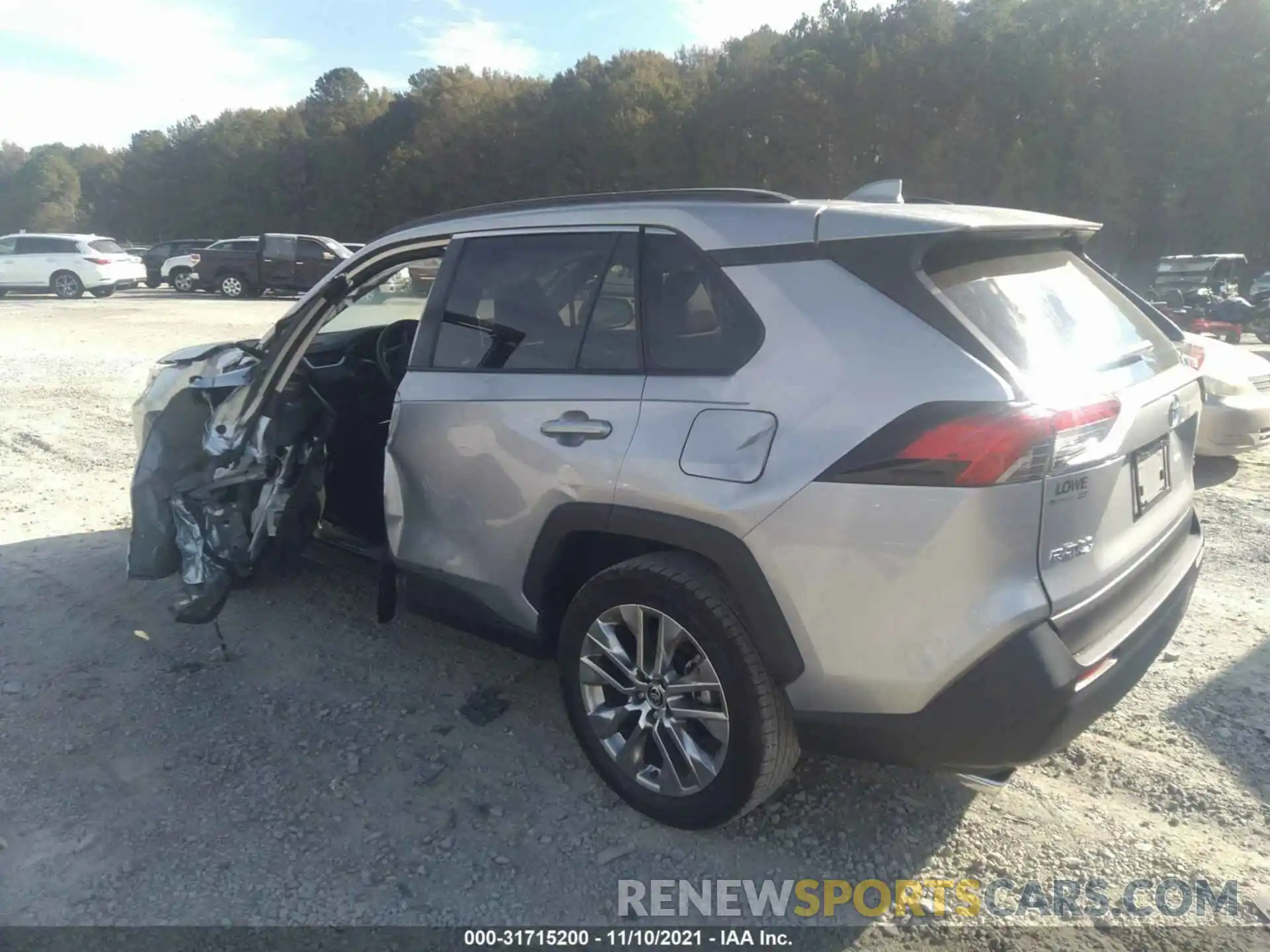 3 Photograph of a damaged car JTMC1RFV5LJ020003 TOYOTA RAV4 2020