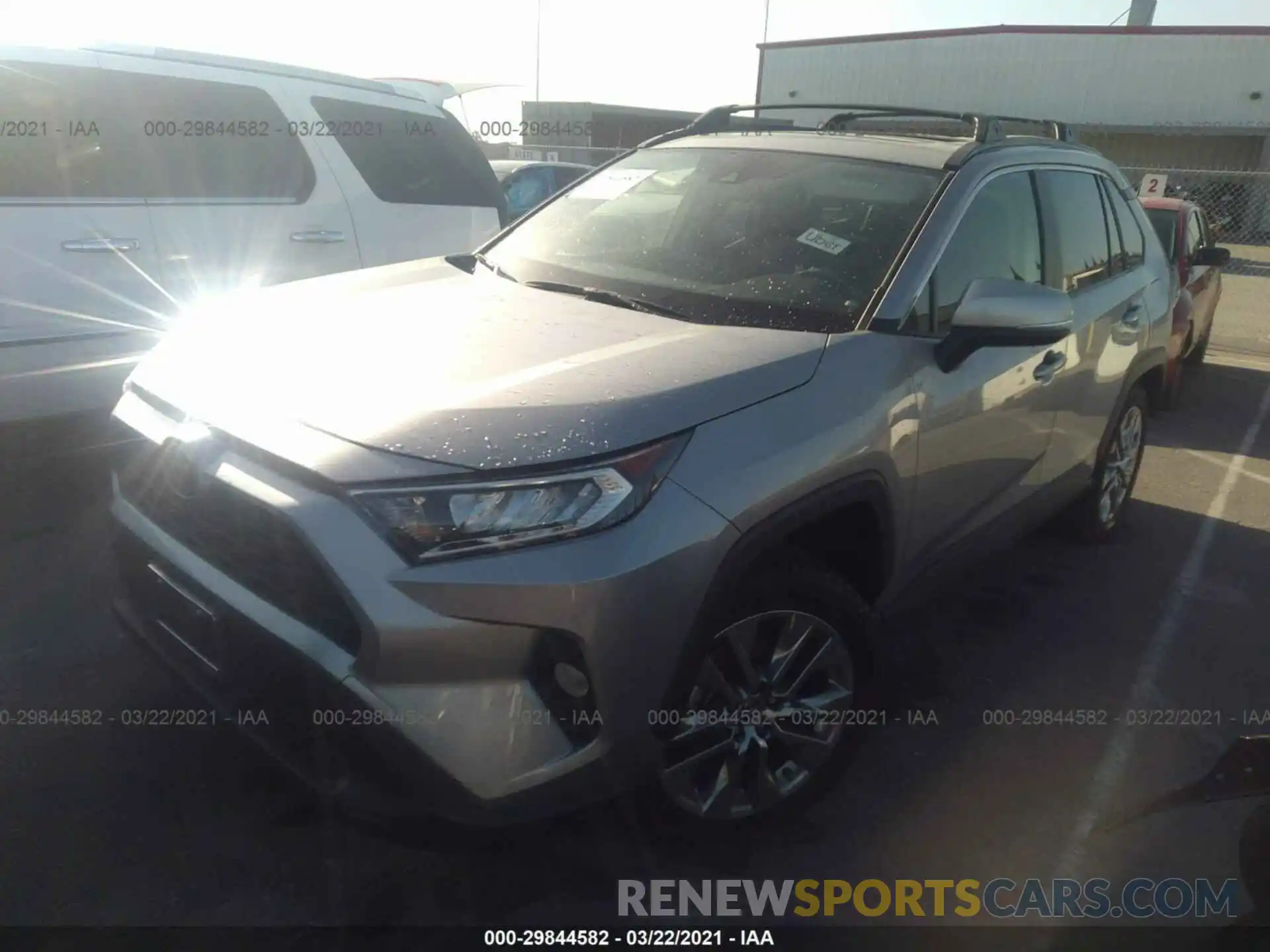 2 Фотография поврежденного автомобиля JTMC1RFV6LD047712 TOYOTA RAV4 2020