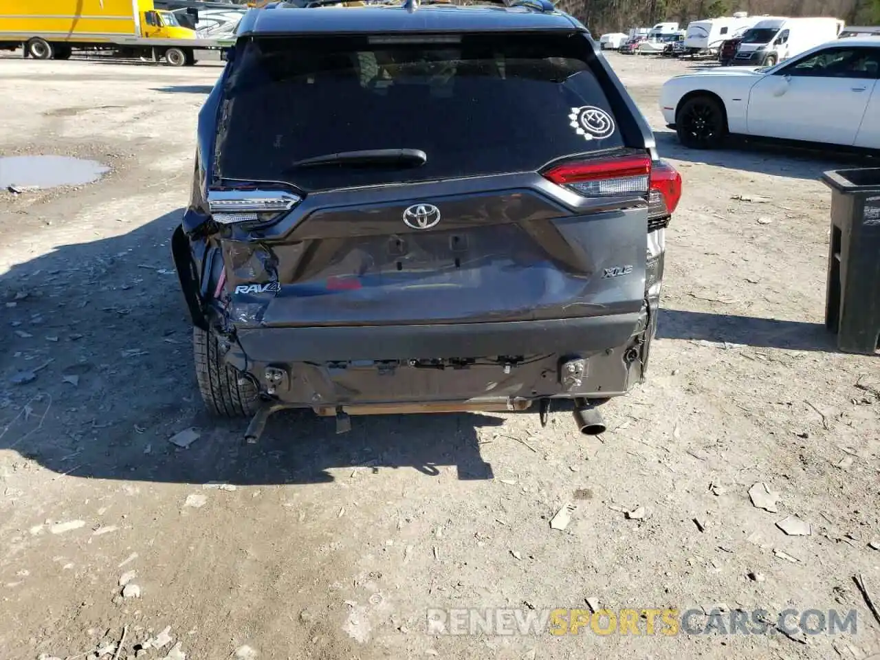 9 Photograph of a damaged car JTMC1RFV6LD050917 TOYOTA RAV4 2020