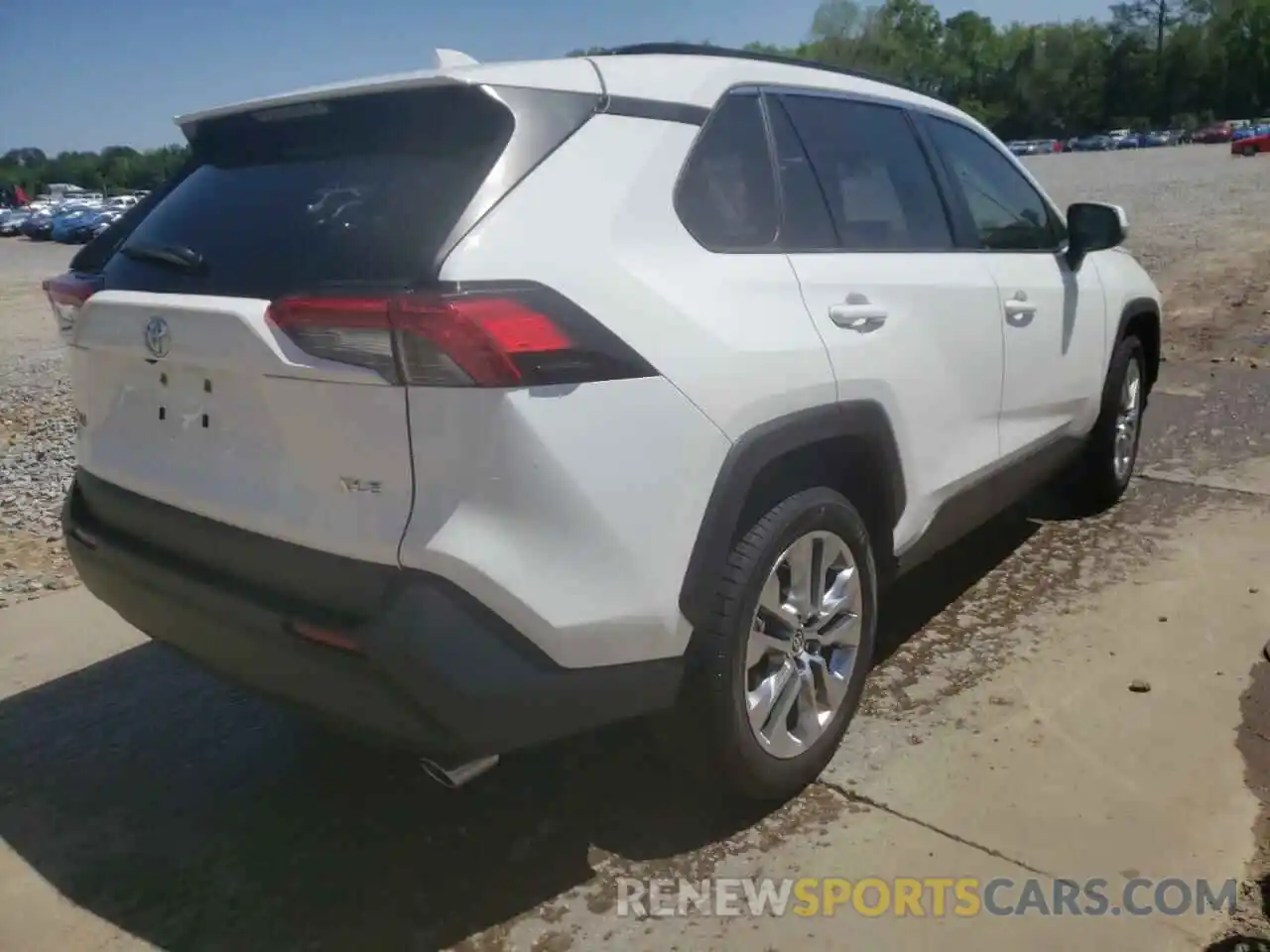 4 Photograph of a damaged car JTMC1RFV6LD057060 TOYOTA RAV4 2020