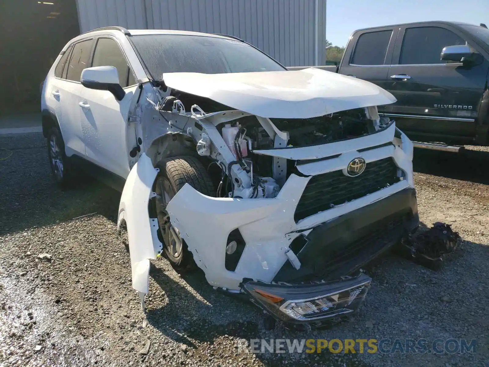 1 Photograph of a damaged car JTMC1RFV7LD058864 TOYOTA RAV4 2020