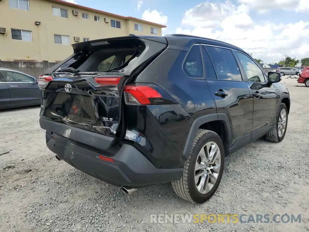 4 Photograph of a damaged car JTMC1RFV7LD517908 TOYOTA RAV4 2020