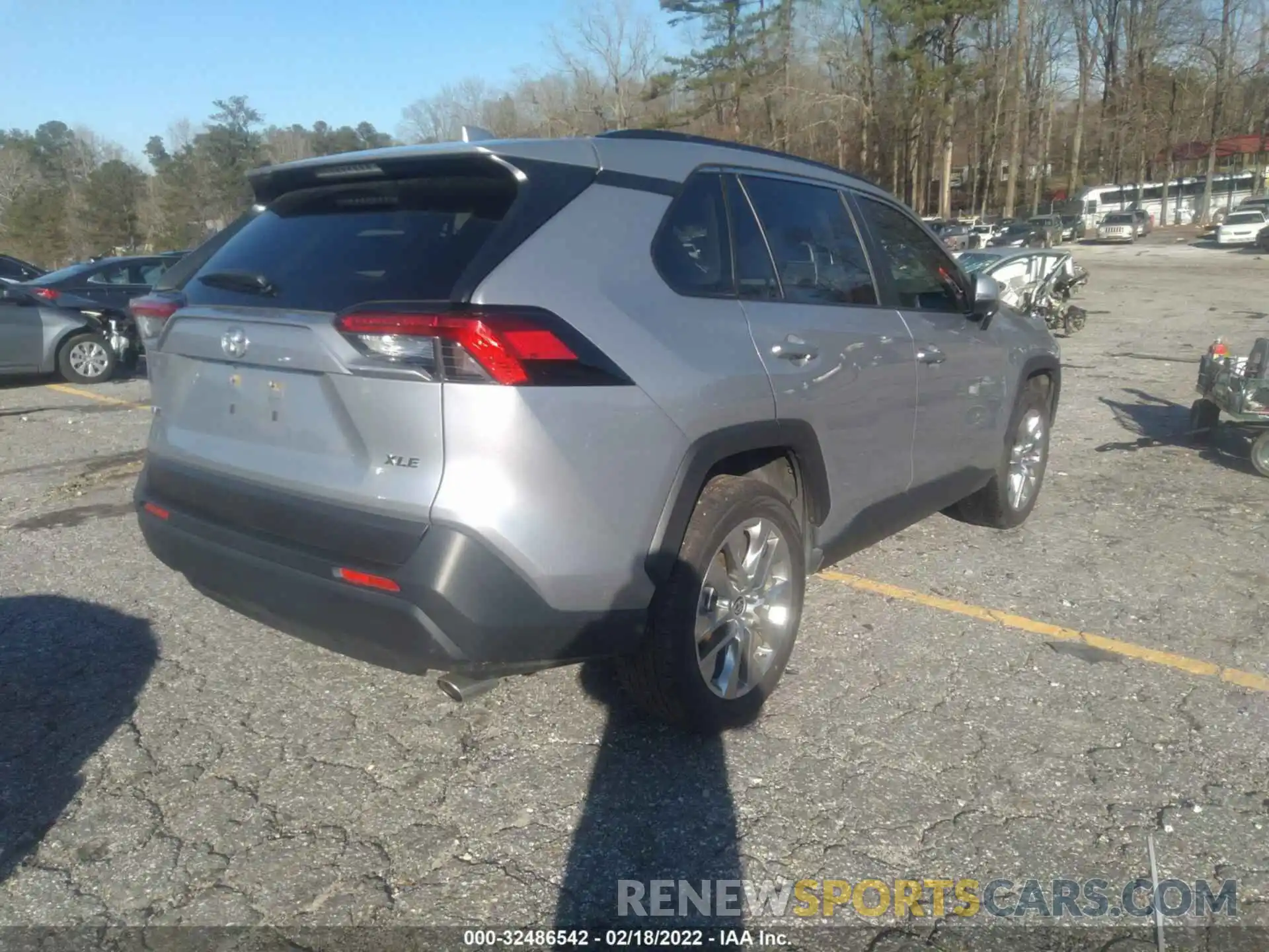 4 Photograph of a damaged car JTMC1RFV7LJ018088 TOYOTA RAV4 2020