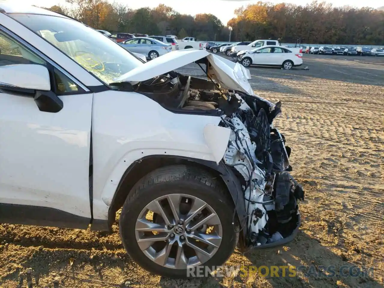 9 Photograph of a damaged car JTMC1RFV8LD059487 TOYOTA RAV4 2020