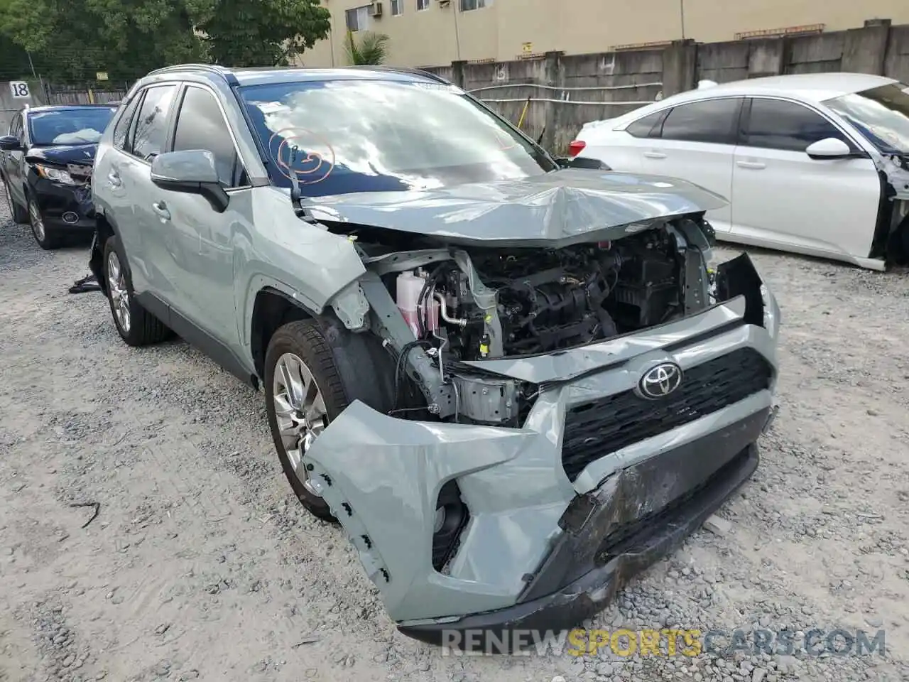 1 Photograph of a damaged car JTMC1RFV9LD056470 TOYOTA RAV4 2020