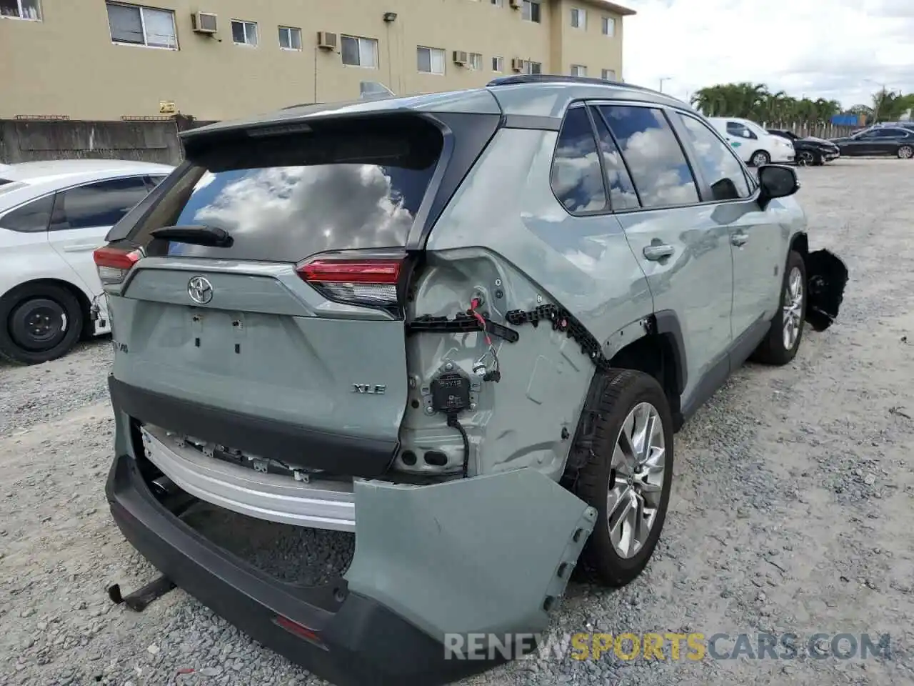 4 Photograph of a damaged car JTMC1RFV9LD056470 TOYOTA RAV4 2020