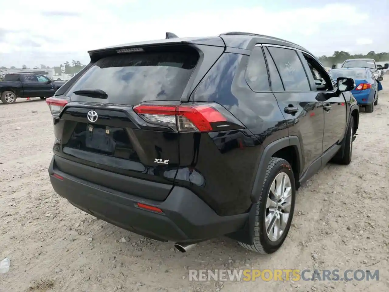 4 Photograph of a damaged car JTMC1RFV9LD059272 TOYOTA RAV4 2020