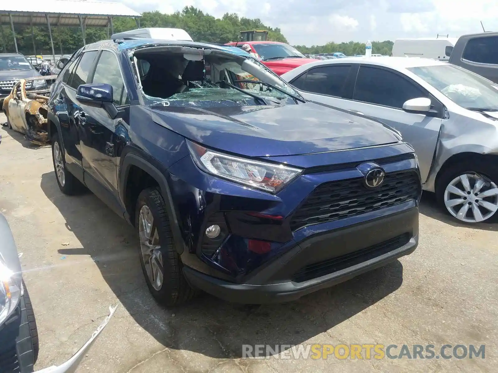 1 Photograph of a damaged car JTMC1RFV9LJ017962 TOYOTA RAV4 2020