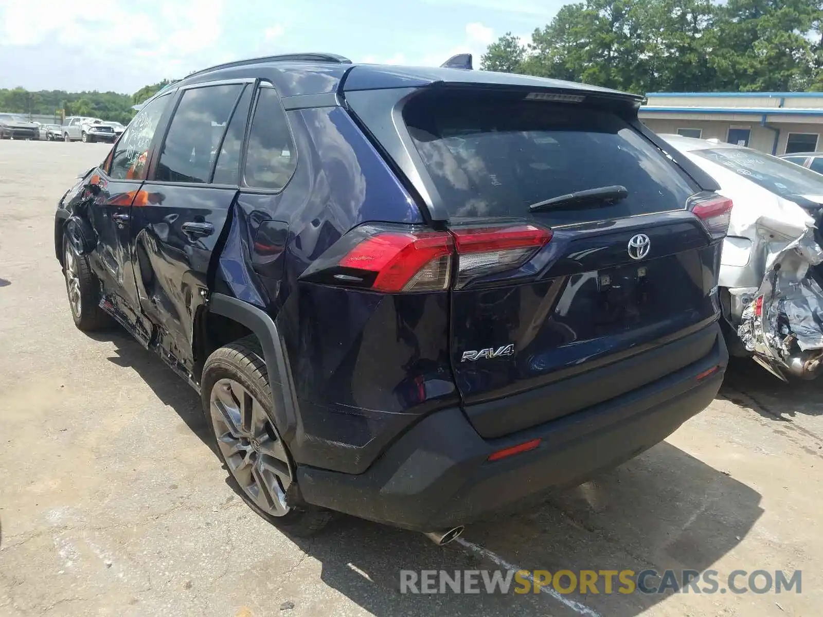 3 Photograph of a damaged car JTMC1RFV9LJ017962 TOYOTA RAV4 2020