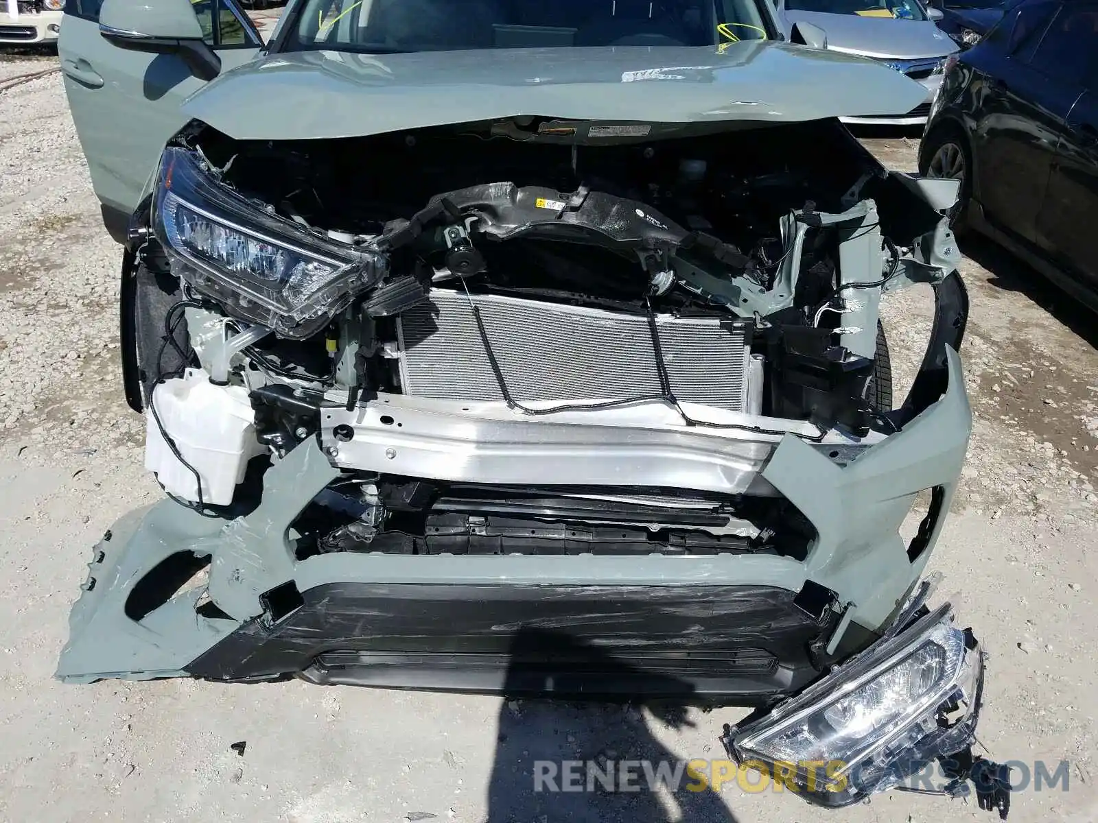 9 Photograph of a damaged car JTMC1RFVXLD518339 TOYOTA RAV4 2020