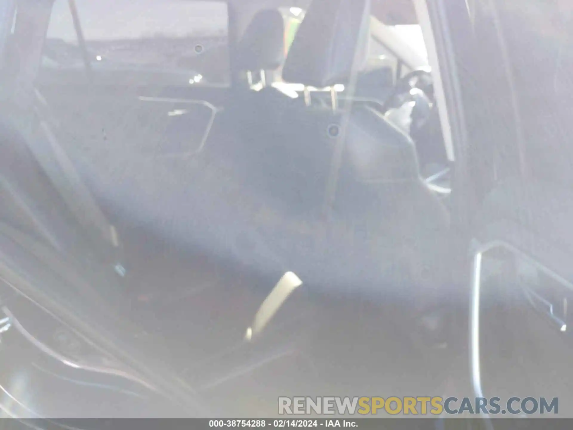 8 Photograph of a damaged car JTMC1RFVXLJ020112 TOYOTA RAV4 2020