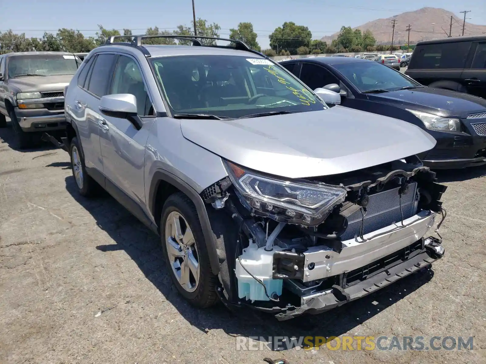 1 Photograph of a damaged car JTMD6RFV1LD006992 TOYOTA RAV4 2020