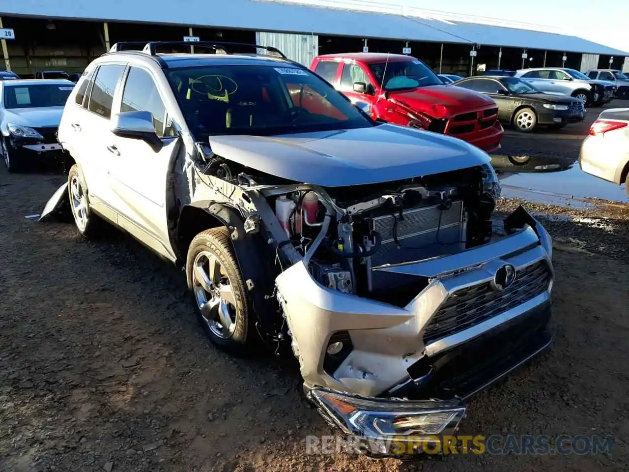 1 Photograph of a damaged car JTMD6RFV2LJ002189 TOYOTA RAV4 2020