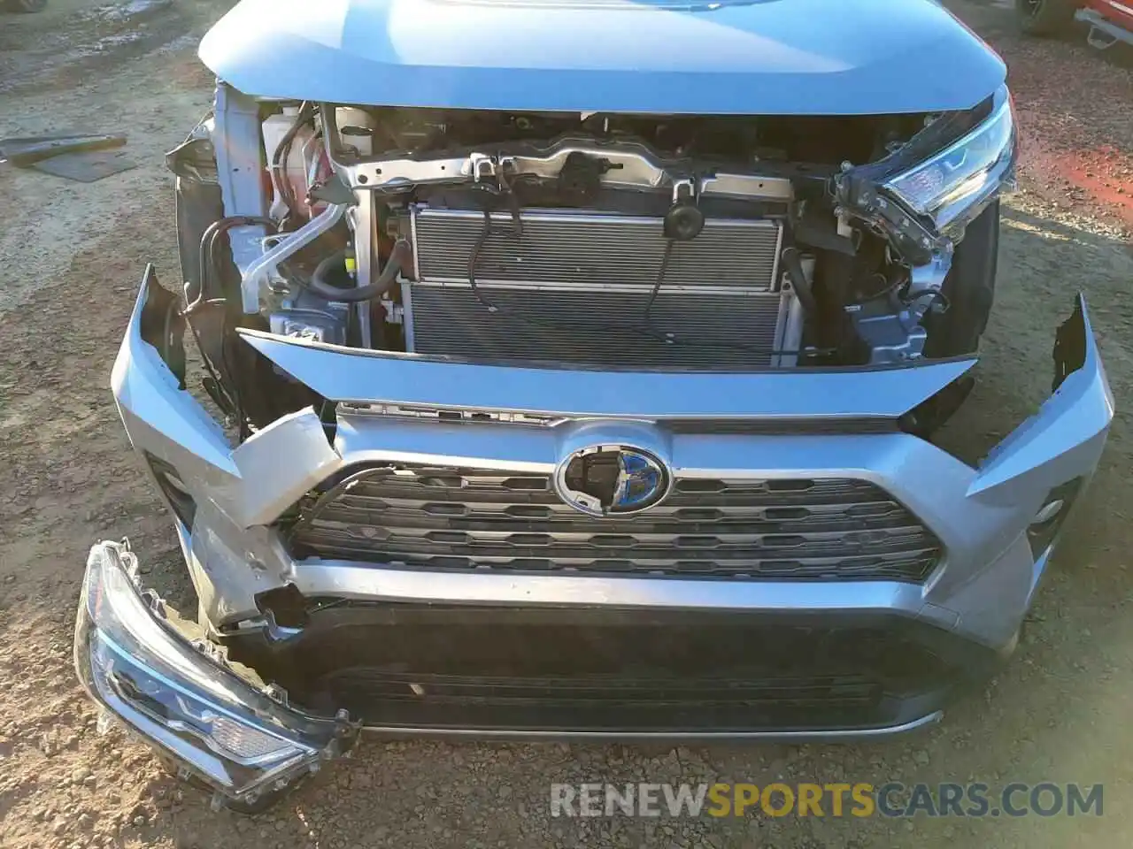 9 Photograph of a damaged car JTMD6RFV2LJ002189 TOYOTA RAV4 2020