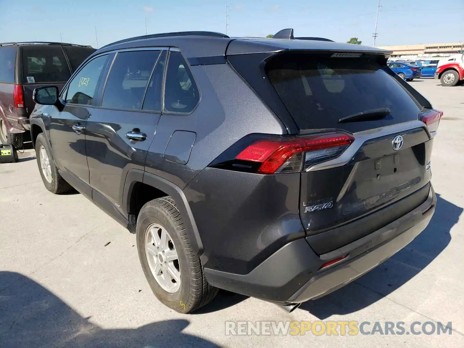 3 Photograph of a damaged car JTMD6RFV3LD001843 TOYOTA RAV4 2020