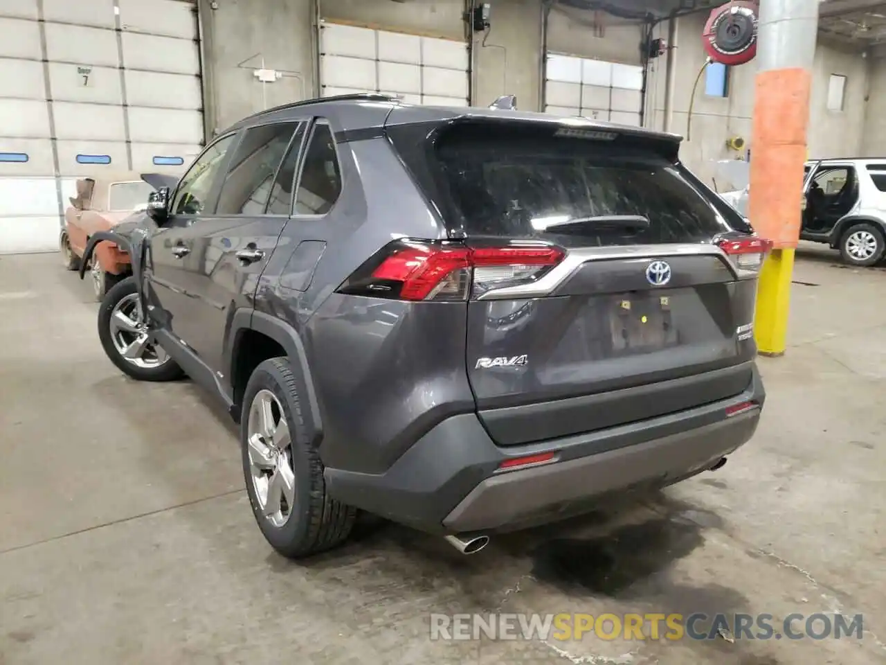 3 Photograph of a damaged car JTMD6RFV4LD001673 TOYOTA RAV4 2020