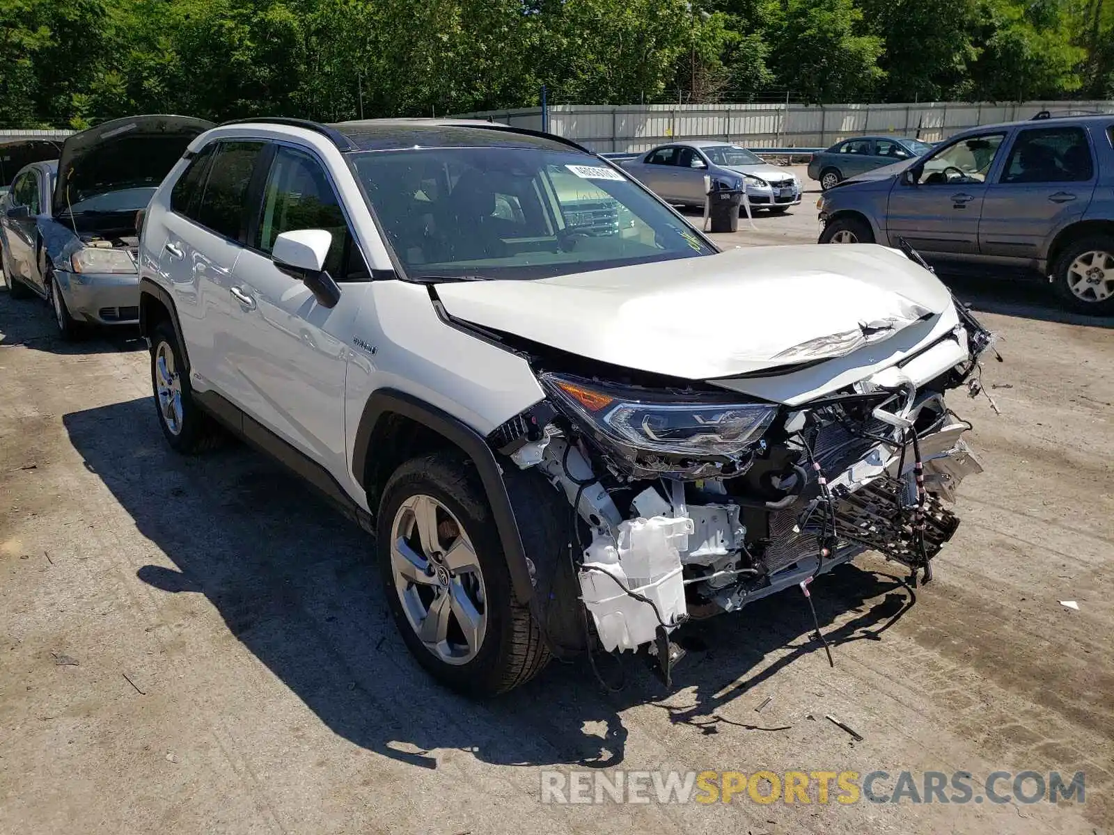 1 Photograph of a damaged car JTMD6RFV5LD004663 TOYOTA RAV4 2020